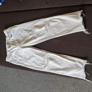 White distressed boyfriend jeans by Boyish